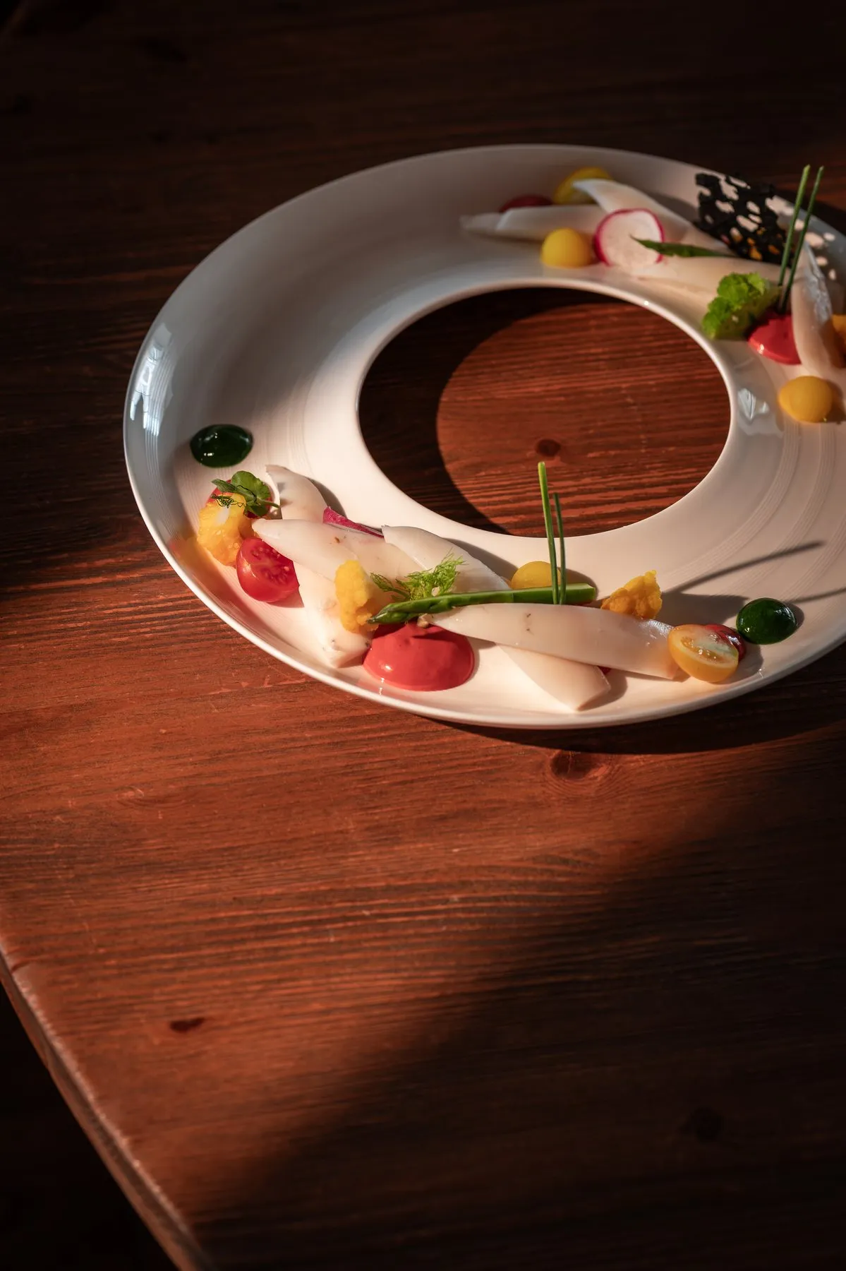 Signature plating detail